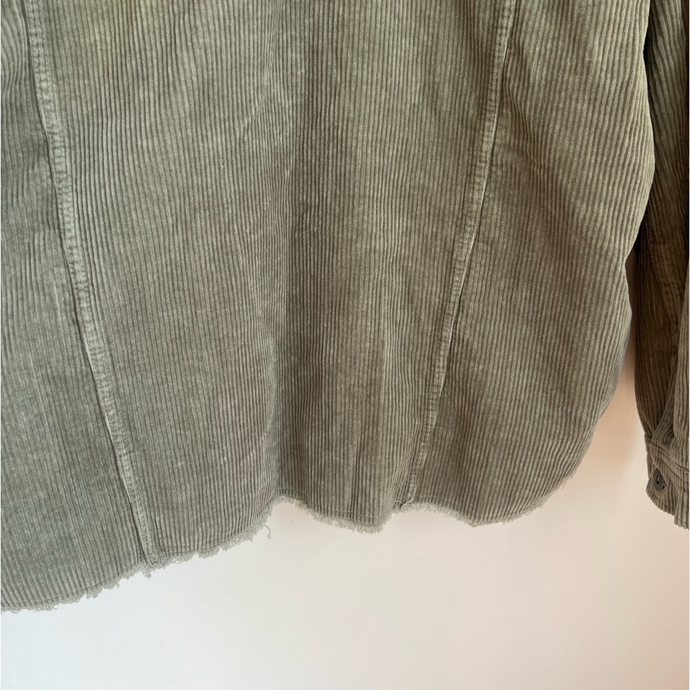 ⭐️HOST PICK⭐️ Zara Green Ribbed Button Down Jacket - Picture 2 of 5